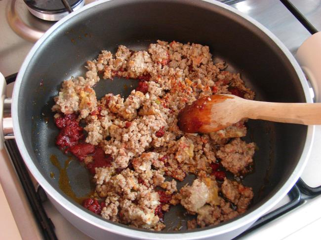 Kıymalı Havuçlu Patates Yemeği - Yapılışı (3/12) 