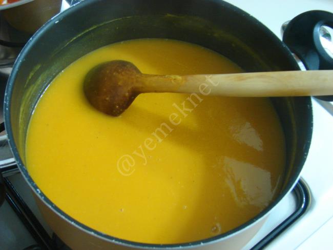 Balkabağı Çorbası - Yapılışı (7/12) 