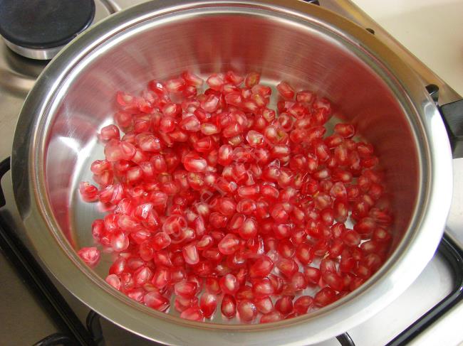 Ev Yapımı Nar Reçeli - Yapılışı (2/12) 