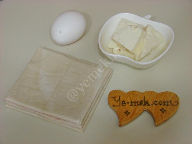 Milföyden Fiyonk Börek - Yapılışı (1/12) 