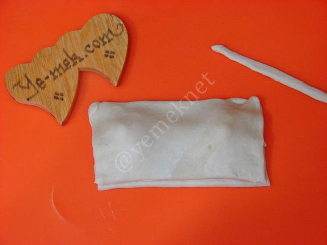 Milföyden Fiyonk Börek - Yapılışı (5/12) 