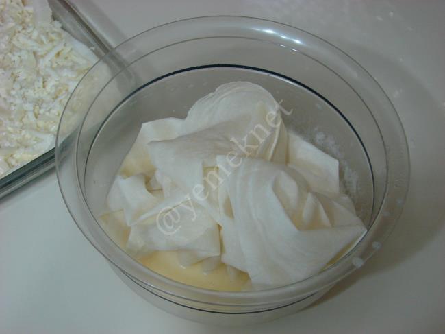 Milföylü Yufka Böreği - Yapılışı (12/24) 