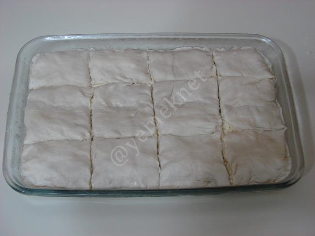 Milföylü Yufka Böreği - Yapılışı (16/24) 