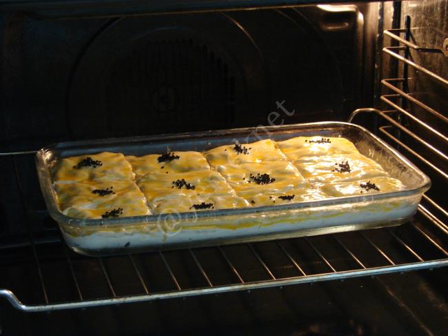 Milföylü Yufka Böreği - Yapılışı (18/24) 