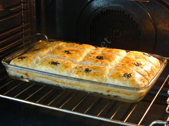 Milföylü Yufka Böreği - Yapılışı (19/24) 