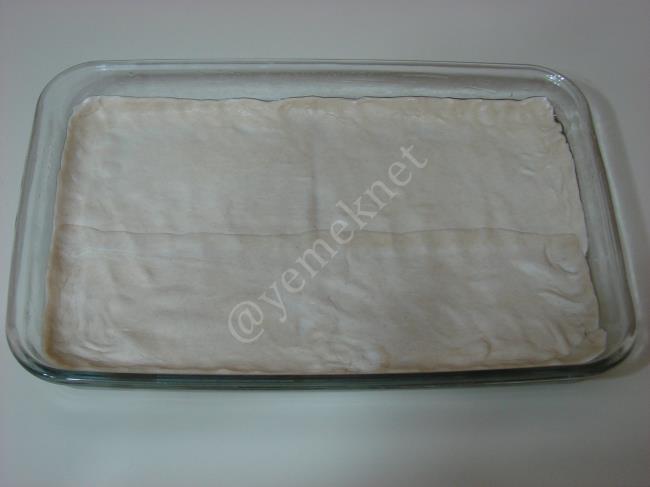 Milföylü Yufka Böreği - Yapılışı (4/24) 