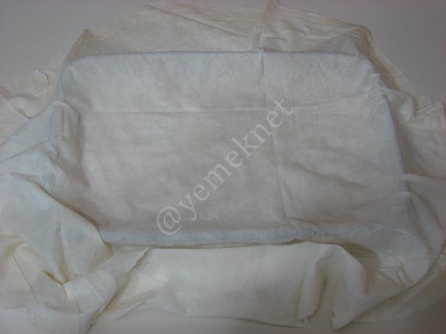 Milföylü Yufka Böreği - Yapılışı (6/24) 