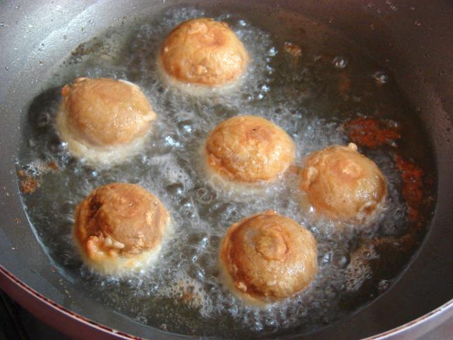 Peynirli Mantar Kızartması - Yapılışı (9/12) 