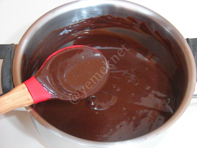 Çikolata Soslu Kedi Dili Tatlısı Nasıl Yapılır? (11/16) Resimli Yemek