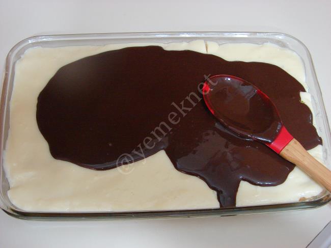 Çikolata Soslu Kedi Dili Tatlısı Nasıl Yapılır? (12/16) Resimli Yemek
