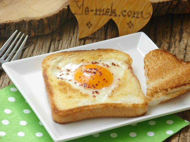 Ekmek İçinde Yumurta - Yapılışı (10/12) 