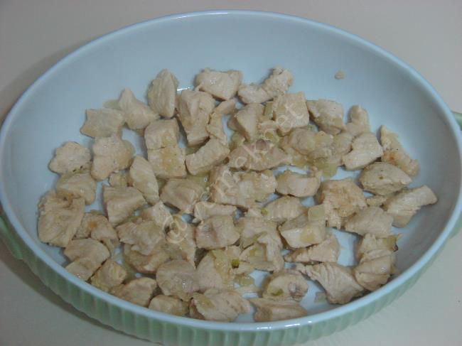 Fırında Beşamel Soslu Tavuklu Brokoli - Yapılışı (8/16) 