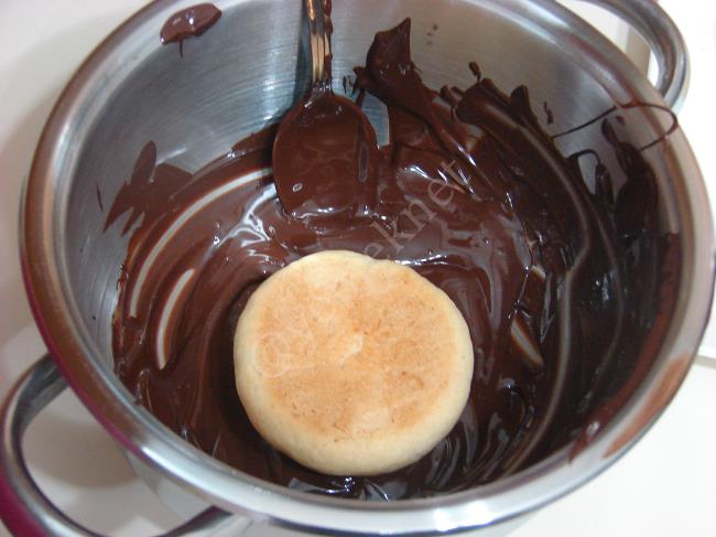 İçi Muhallebi Dolgulu Kurabiye - Yapılışı (12/16) 