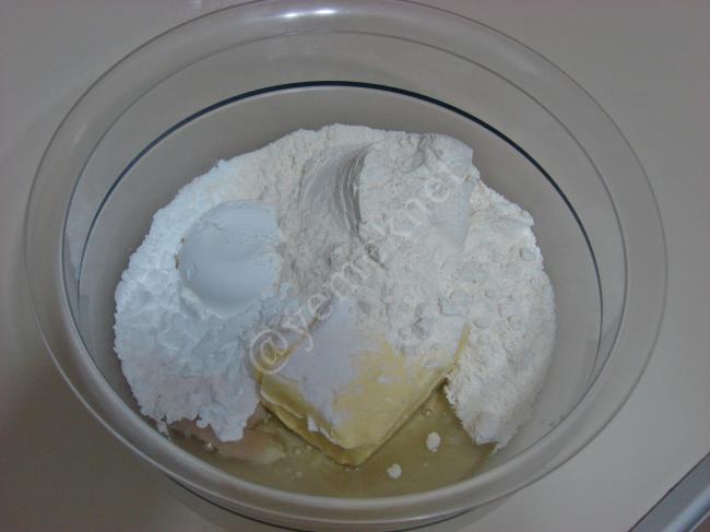 İçi Muhallebi Dolgulu Kurabiye - Yapılışı (4/16) 