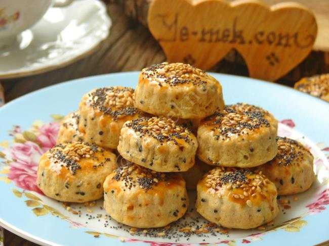 Sirkeli Tuzlu Gevrek Kurabiye Tarifi (Resimli Anlatım) Yemek Tarifleri