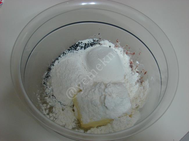 Sirkeli Tuzlu Gevrek Kurabiye - Yapılışı (4/12) 