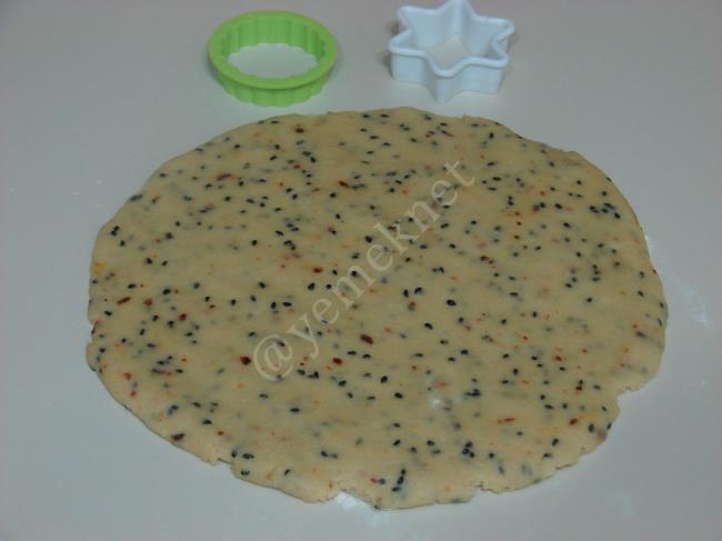 Sirkeli Tuzlu Gevrek Kurabiye - Yapılışı (6/12) 