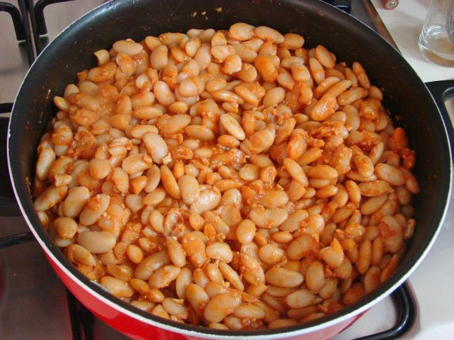 Sütlü Kuru Fasulye - Yapılışı (12/16) 