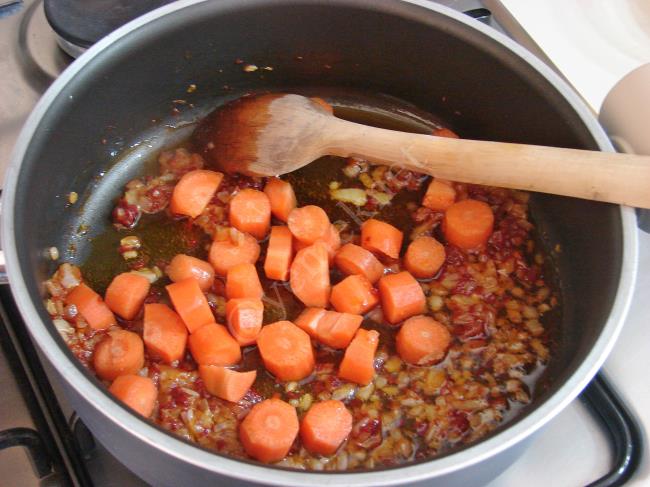 Zeytinyağlı Havuçlu Kabak Yemeği - Yapılışı (5/12) 