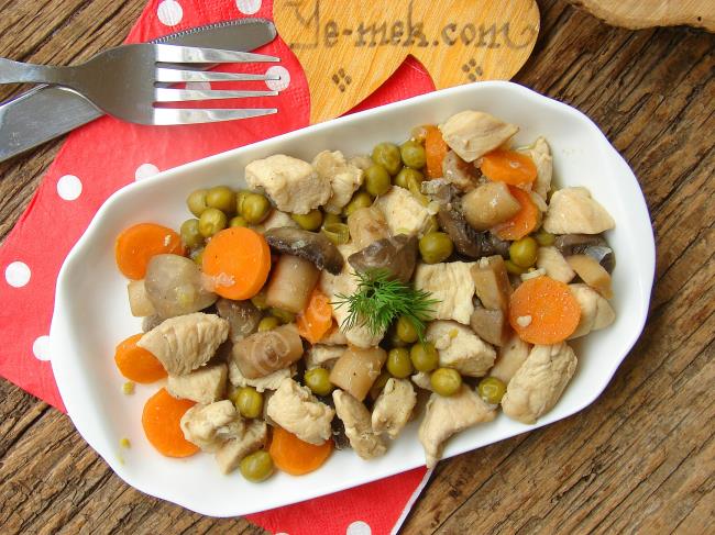 Bezelyeli Mantarlı Tavuk Sote - Yapılışı (9/12) 