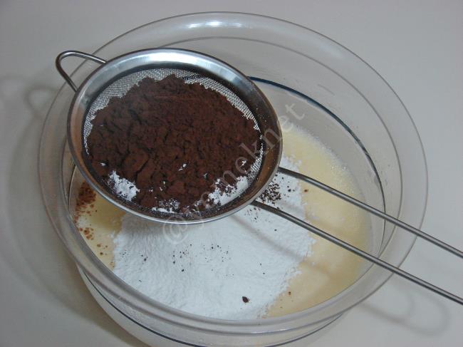 Fındıklı Gelin Çantası Pastası - Yapılışı (3/16) 