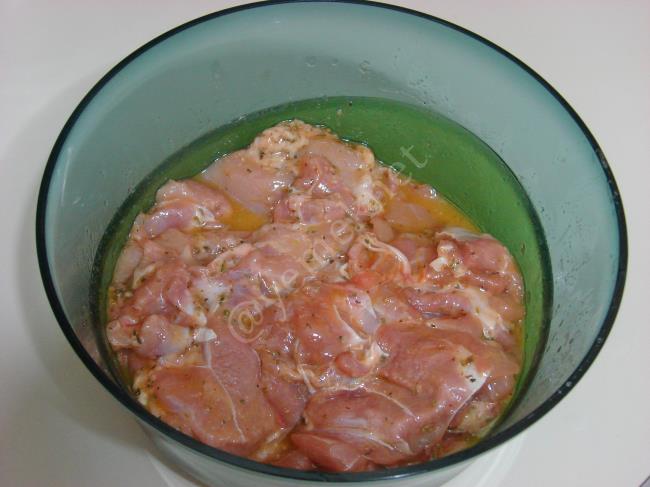 Fırında Patlıcanlı Tavuk İncik - Yapılışı (3/16) 