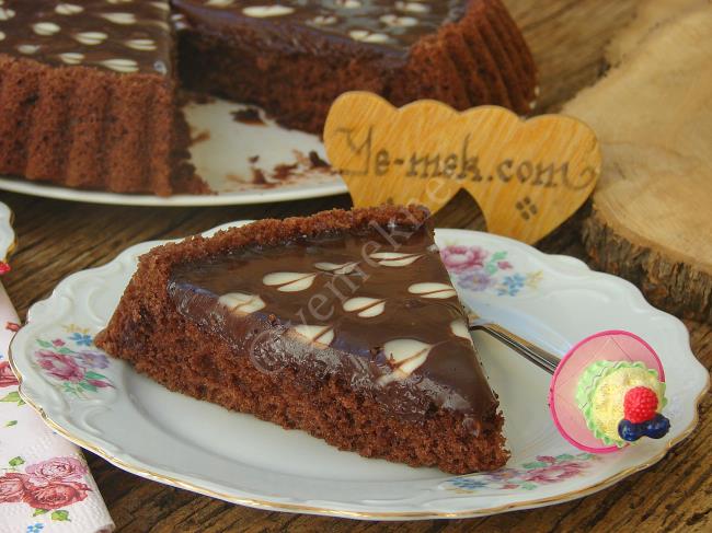 Yaş Pasta Tadında : Ganajlı Çikolatalı Tart Kek