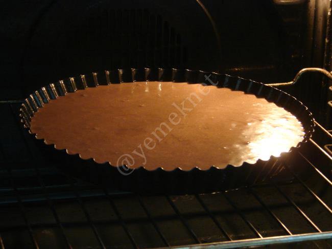 Ganajlı Çikolatalı Tart Kek - Yapılışı (8/20) 