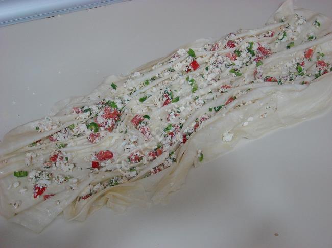 Hazır Yufkadan Pileli Börek - Yapılışı (9/16) 