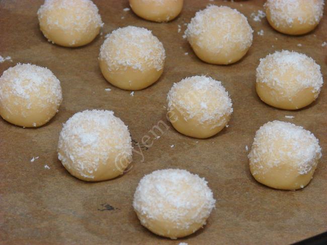 Hindistan Cevizli Kurabiye - Yapılışı (10/16) 