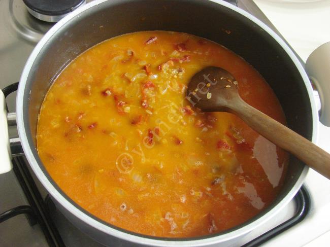 Kuru Domatesli Bulgur Pilavı - Yapılışı (9/12) 