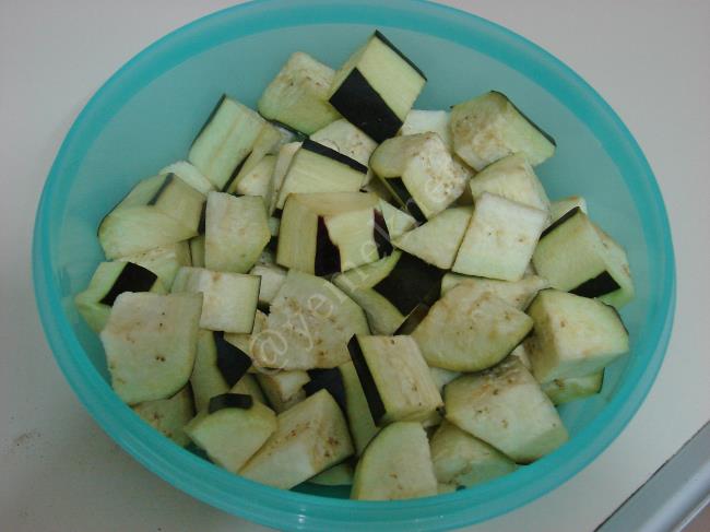 Patlıcanlı Mantar Sote - Yapılışı (2/12) 