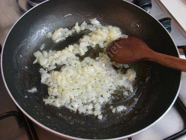 Patlıcanlı Mantar Sote - Yapılışı (4/12) 