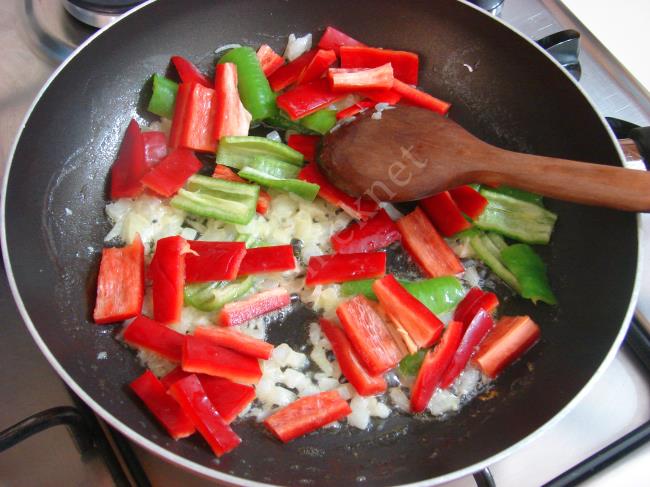 Patlıcanlı Mantar Sote - Yapılışı (5/12) 