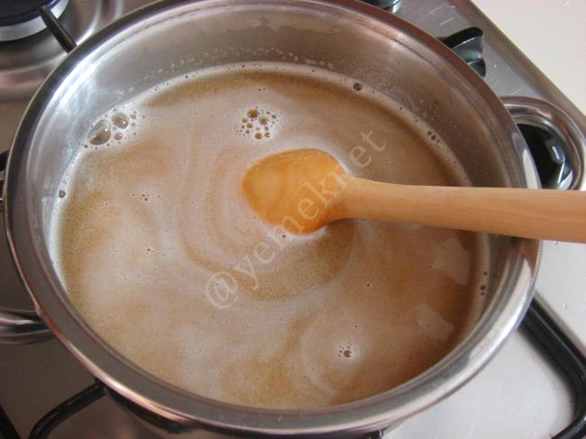 Terbiyeli Kavrulmuş Şehriye Çorbası - Yapılışı (5/12) 