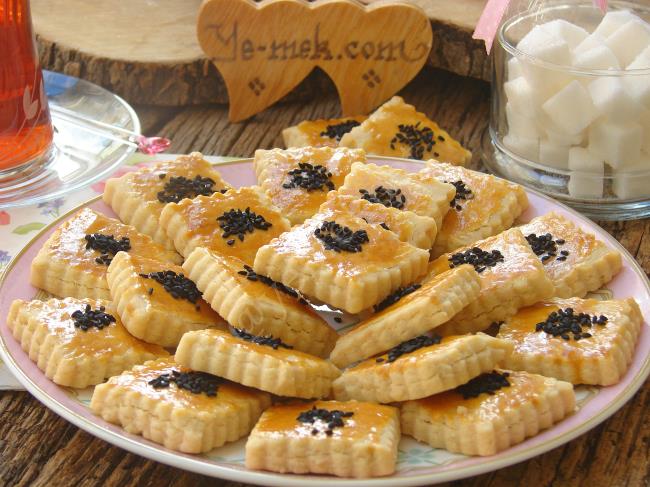Tuzlu Kuru Pasta Tarifi, Nasıl Yapılır? (Resimli) Yemek Tarifleri