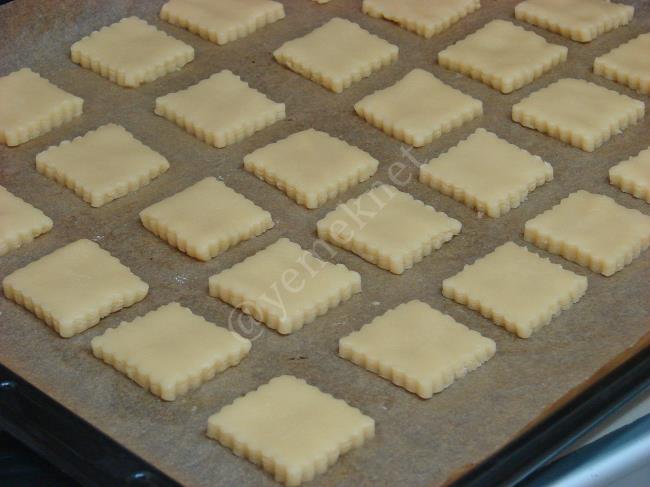 Tuzlu Kuru Pasta - Yapılışı (6/12) 