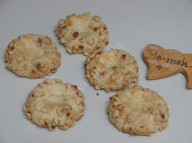 Çikolata Dolgulu Fındıklı Kurabiye - Yapılışı (12/16) 