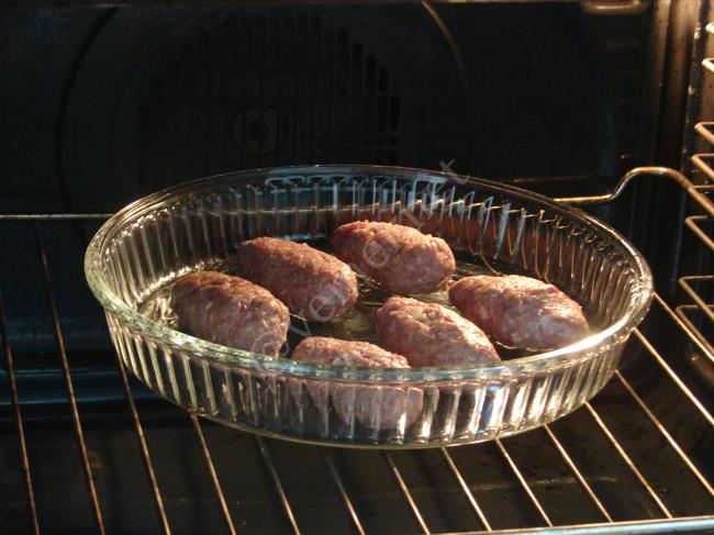 Fırında Kremalı Patates Püreli Köfte - Yapılışı (11/20) 
