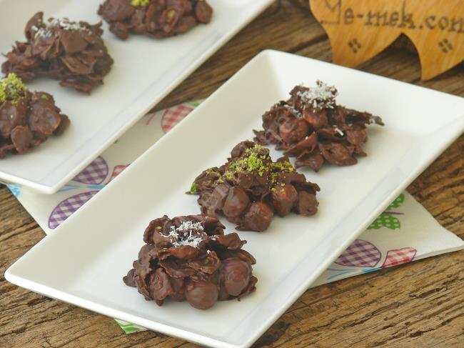 Kuru Yemişli Mısır Gevrekli Çikolatalı Tatlı - Yapılışı (9/12) 