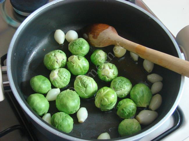 Patatesli Havuçlu Brüksel Lahanası Yemeği - Yapılışı (3/12) 