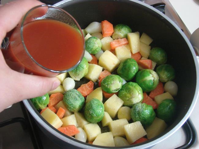 Patatesli Havuçlu Brüksel Lahanası Yemeği - Yapılışı (6/12) 