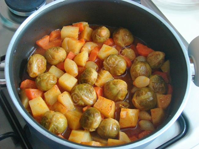 Patatesli Havuçlu Brüksel Lahanası Yemeği - Yapılışı (8/12) 