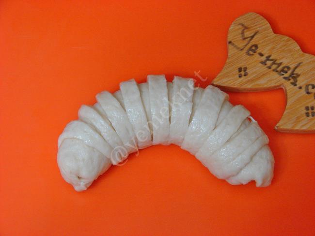 Patatesli Şerit Poğaça - Yapılışı (12/16) 