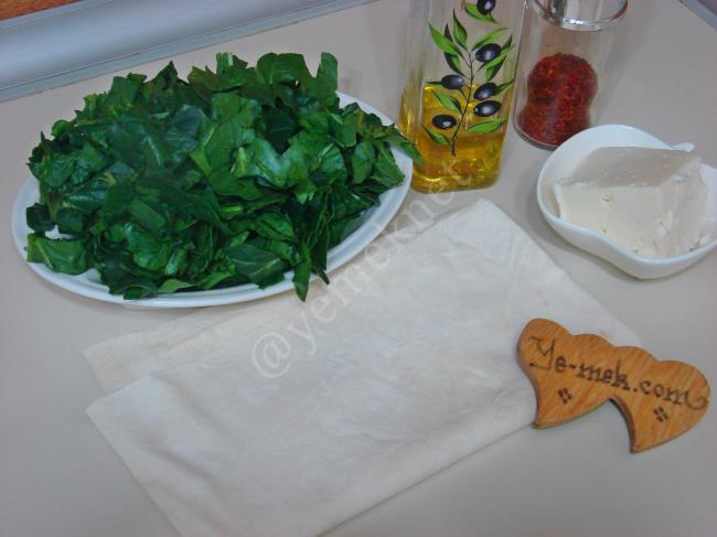 Tavada Ispanaklı Kol Böreği - Yapılışı (1/16) 