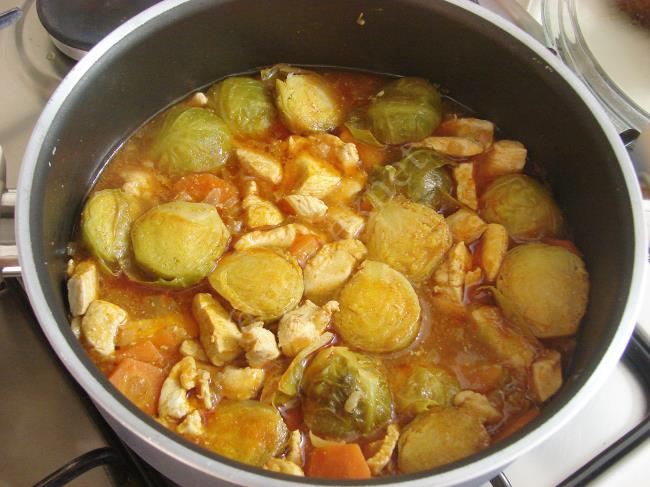 Tavuklu Brüksel Lahanası Yemeği - Yapılışı (9/12) 