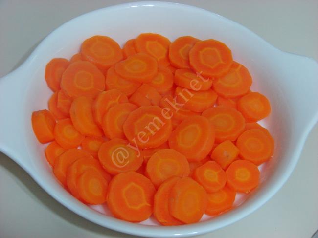 Fırında Havuç Kızartması - Yapılışı (4/8) 