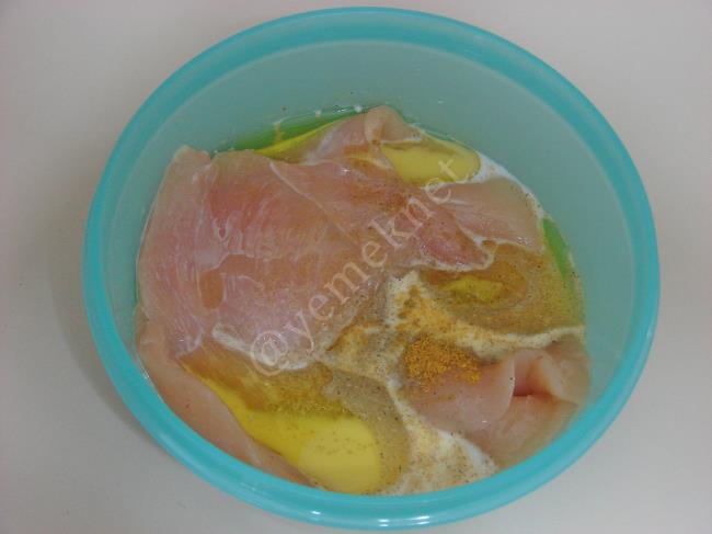 Fırında Tavuk Şinitzel - Yapılışı (3/12) 