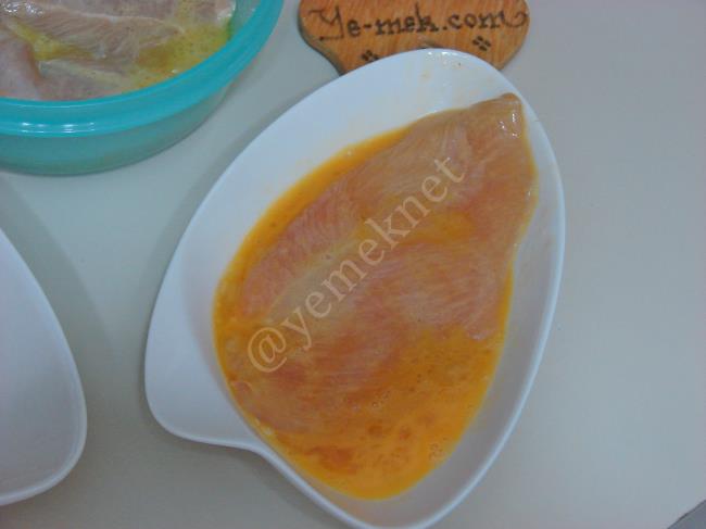 Fırında Tavuk Şinitzel - Yapılışı (6/12) 