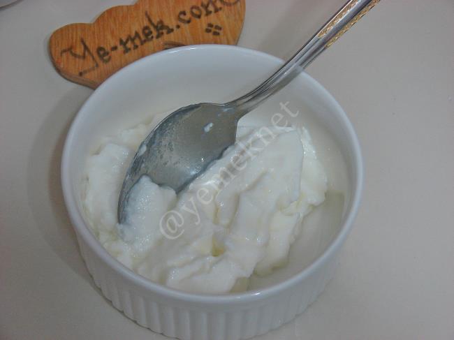 Göbek Eriten Acılı Yoğurt Kürü - Yapılışı (2/12) 